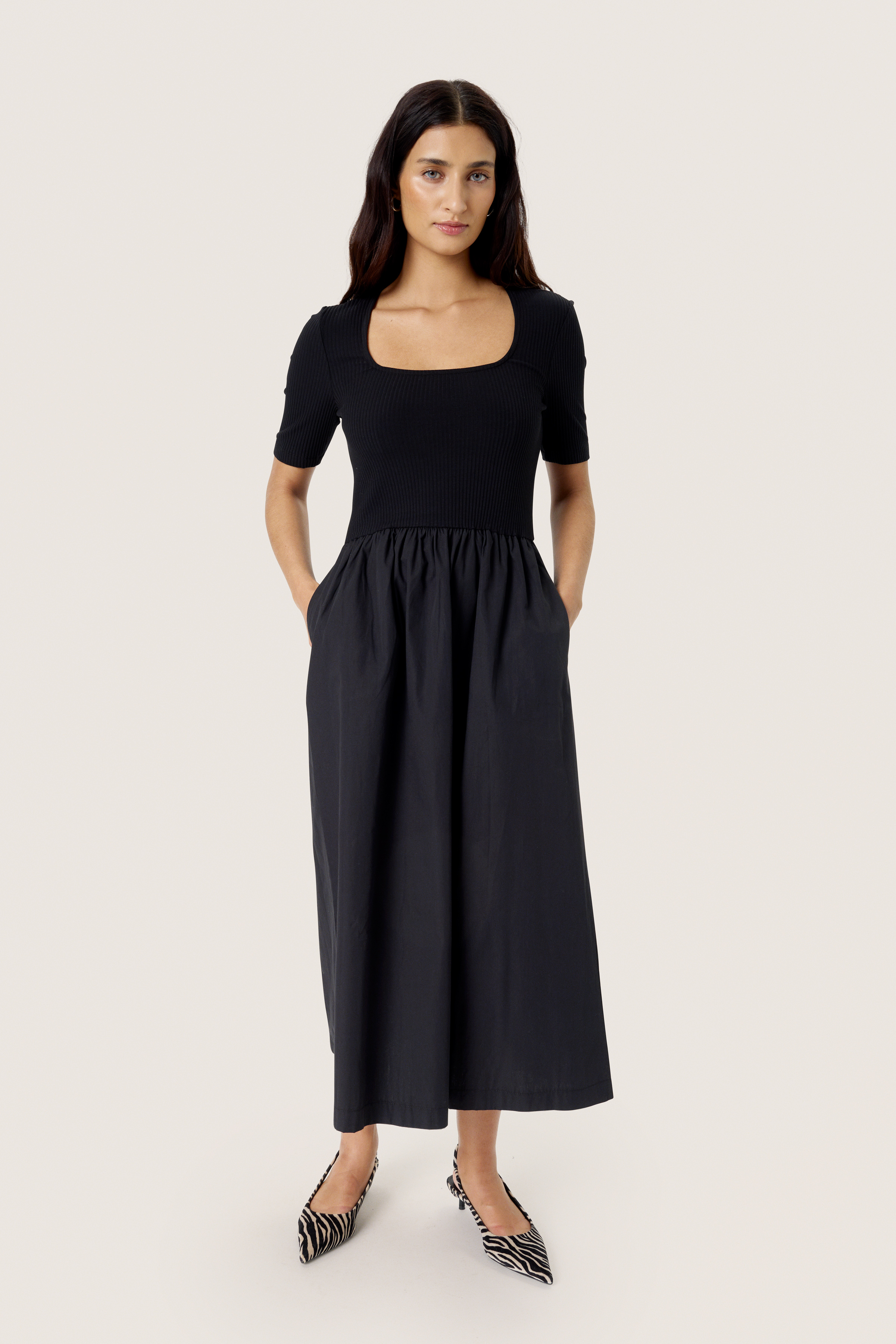 SLSimone Phoebe Dress SS Black 