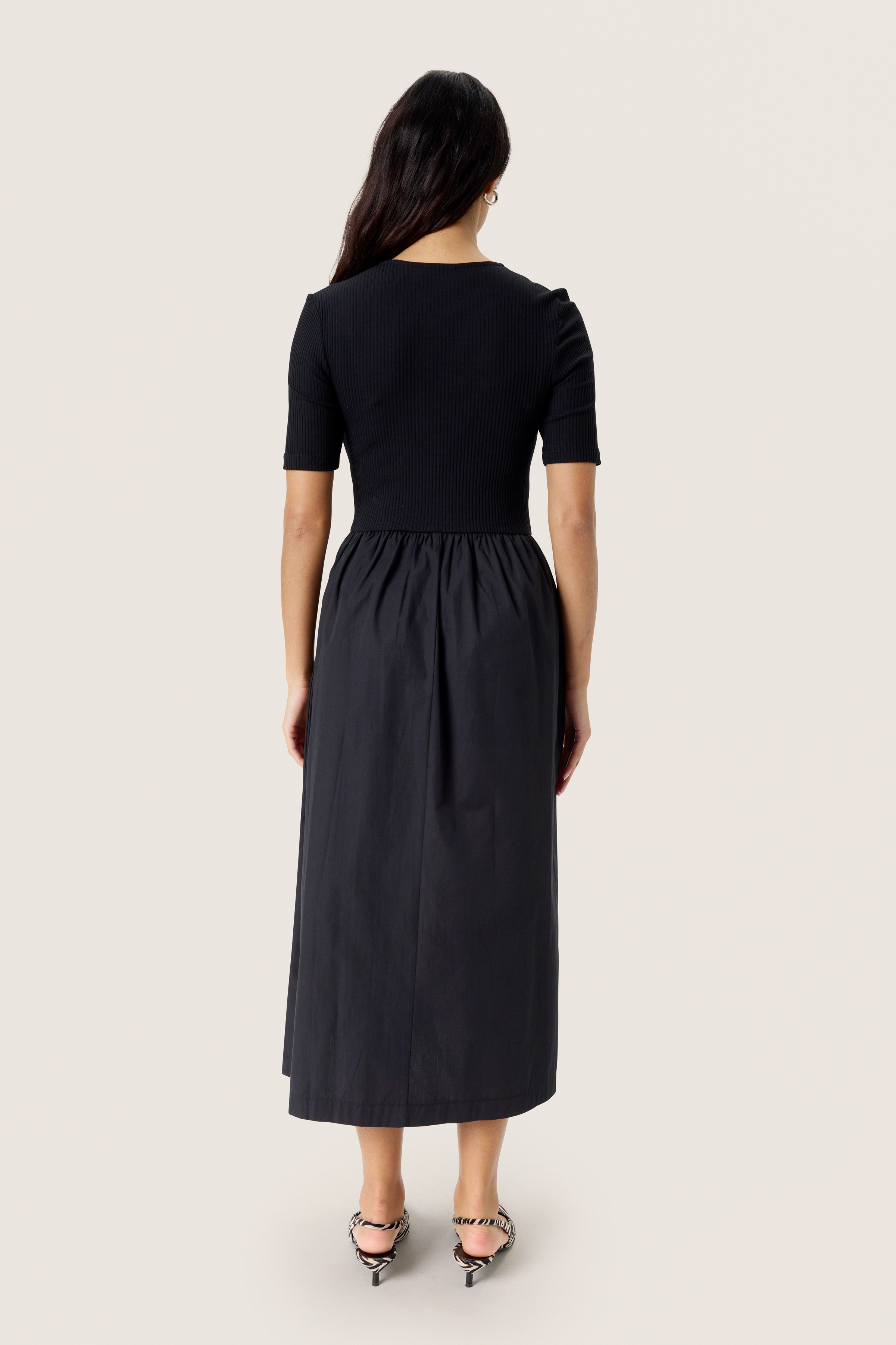 SLSimone Phoebe Dress SS Black  - 5