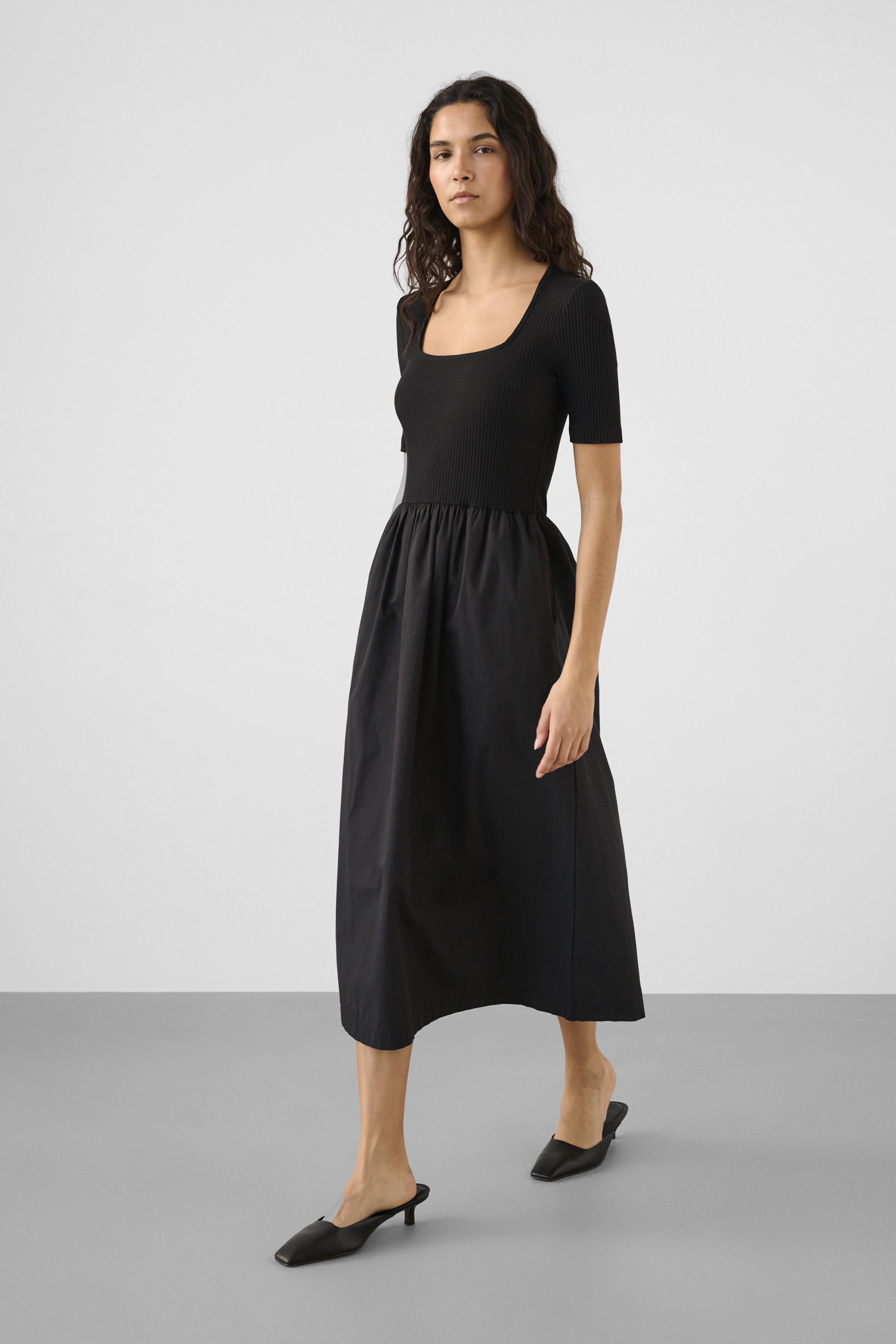SLSimone Phoebe Dress SS Black  - 4