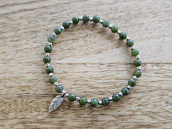 Bracelet with nephrite/jade and Hilltribe silver (925 silver or higher)
