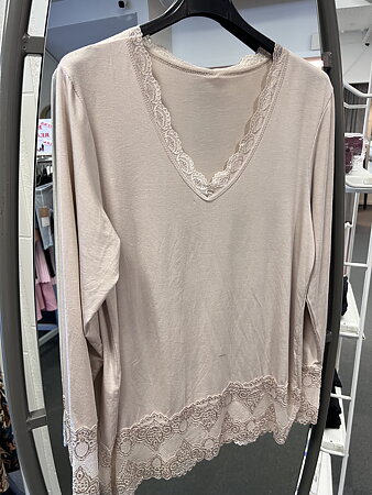 Chica London - Topp med Spets Beige