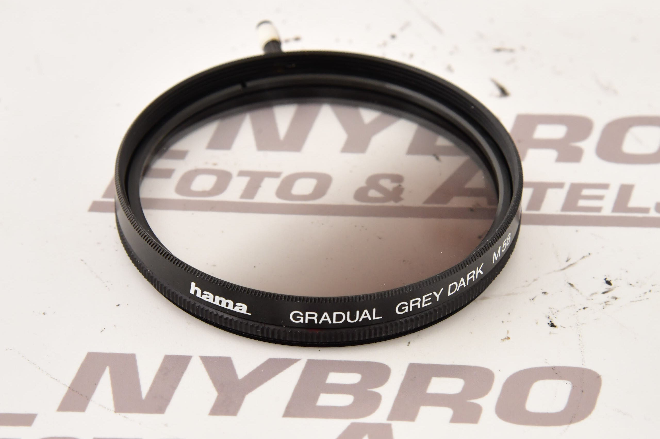 Hama halvtonat grått 58 mm