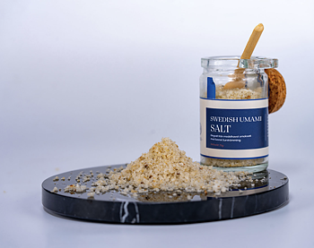 Swedish Umami Salt, flingsalt,i fin glasburk med träsked 75G