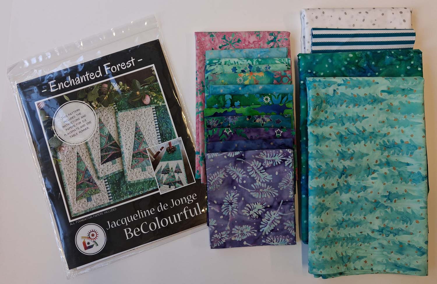 Quilt Kit: Enchanted Forest - Tyger & Paperpiecingmönster