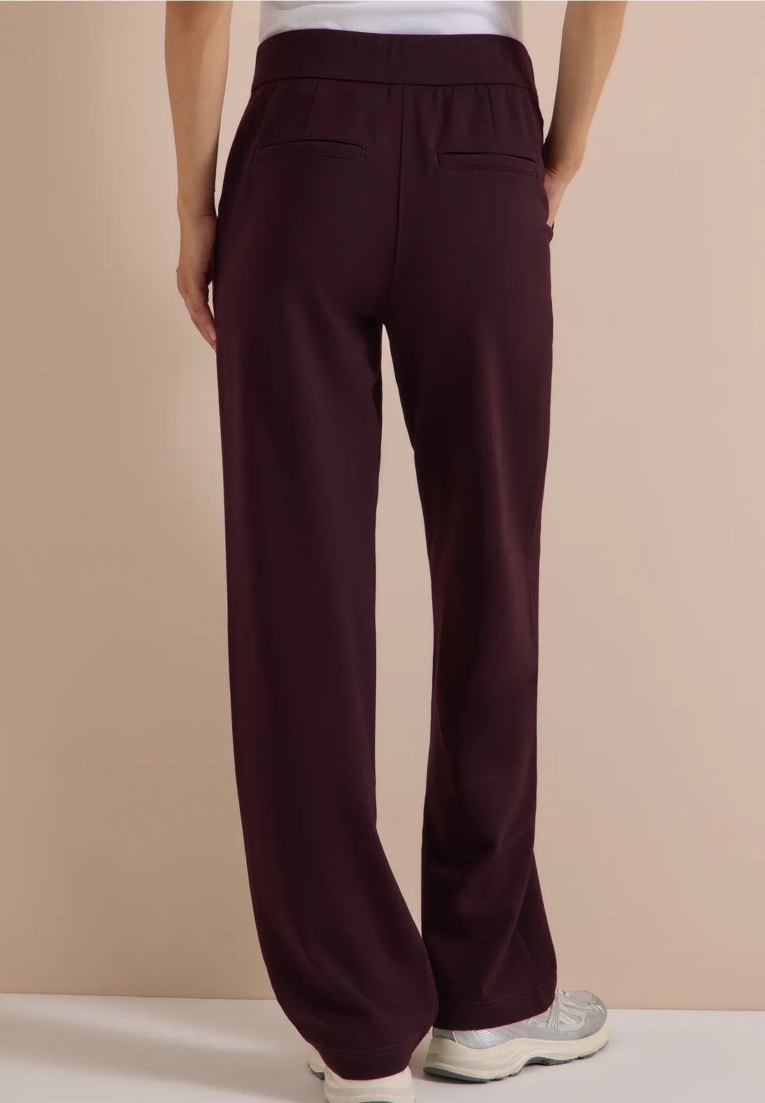 NOS Style Neele Straight Solid - Berry Red - Cecil - 3