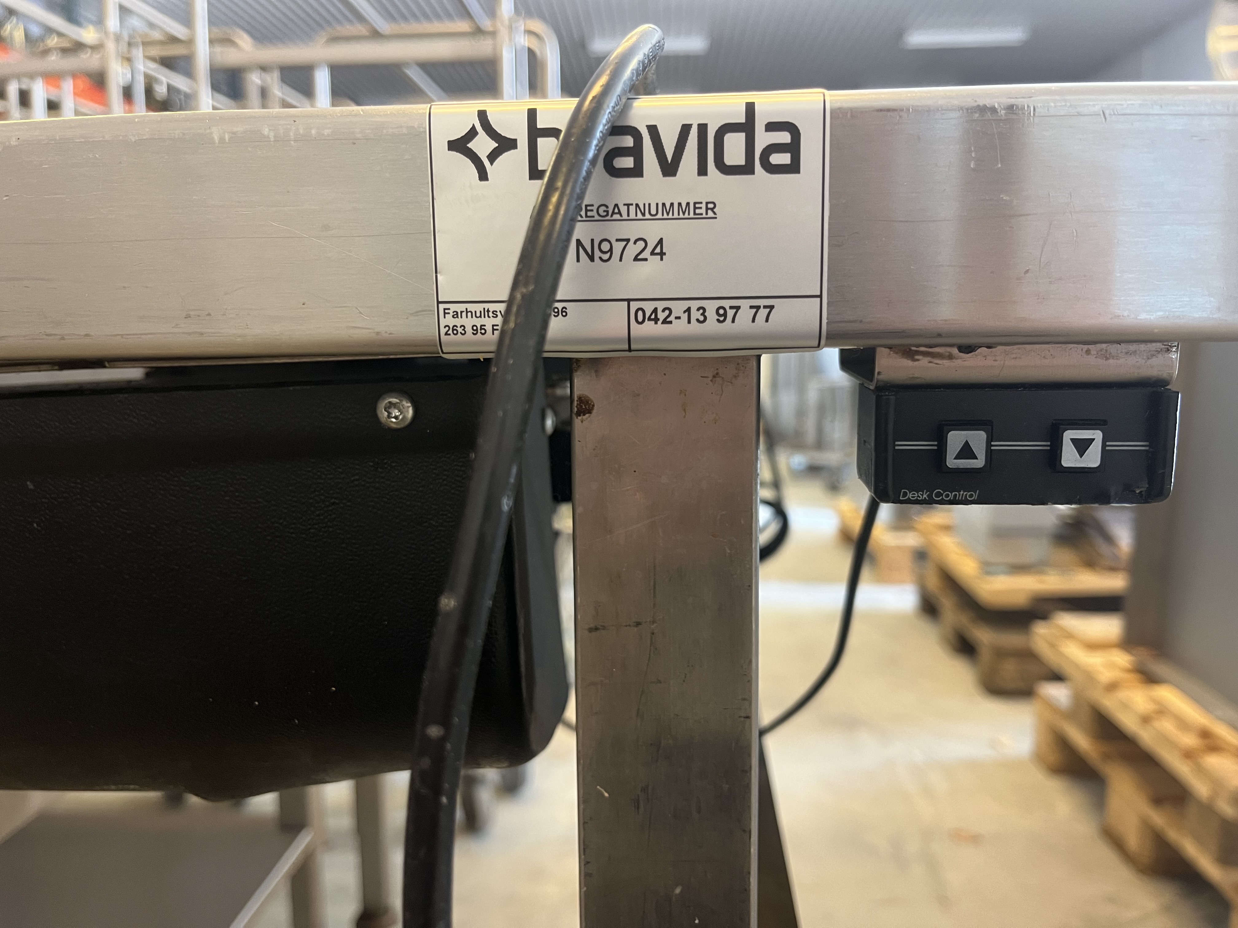 Elektrisk höj- och sänkbar rostfri bänk - 4
