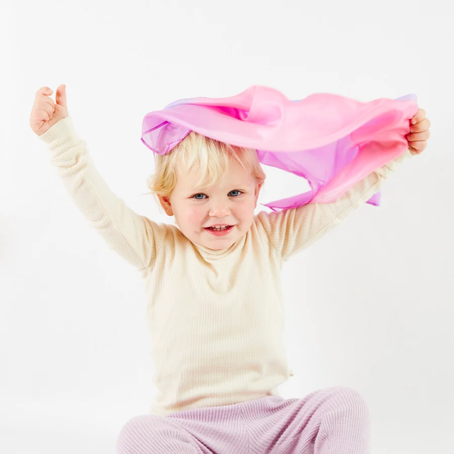 Montessori leksaker – Pedagogiska leksaker i naturmaterial för baby och barn 