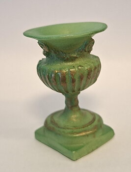 Urna, ljusgrön