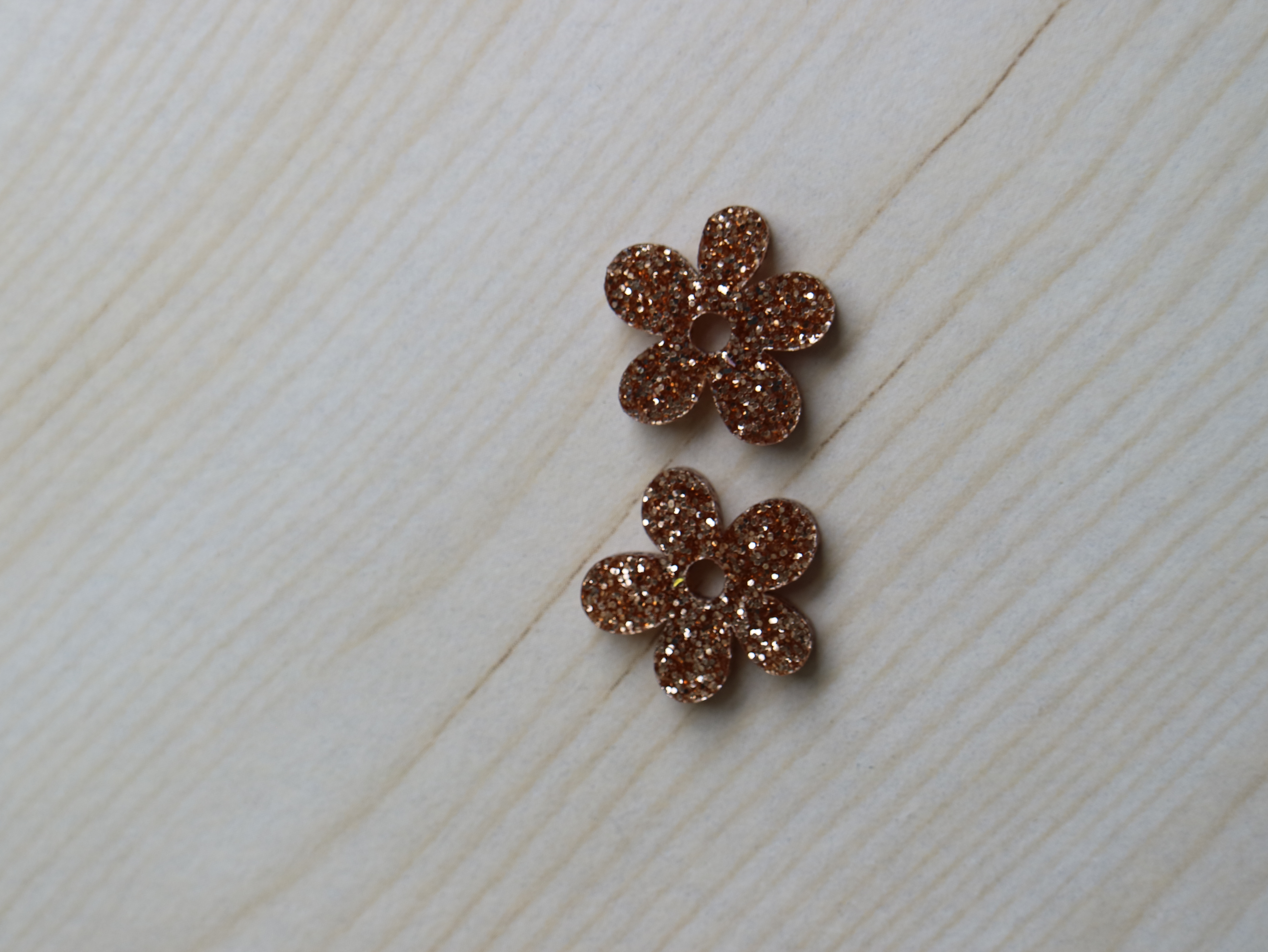 Funky blomma guld glitter hängen