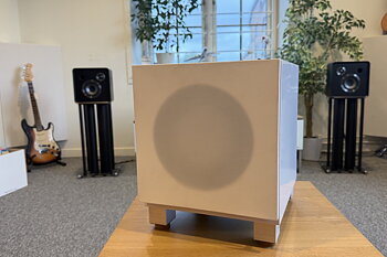 REL T7i & Arrow 2 - Begagnad sub med trädlös sändare