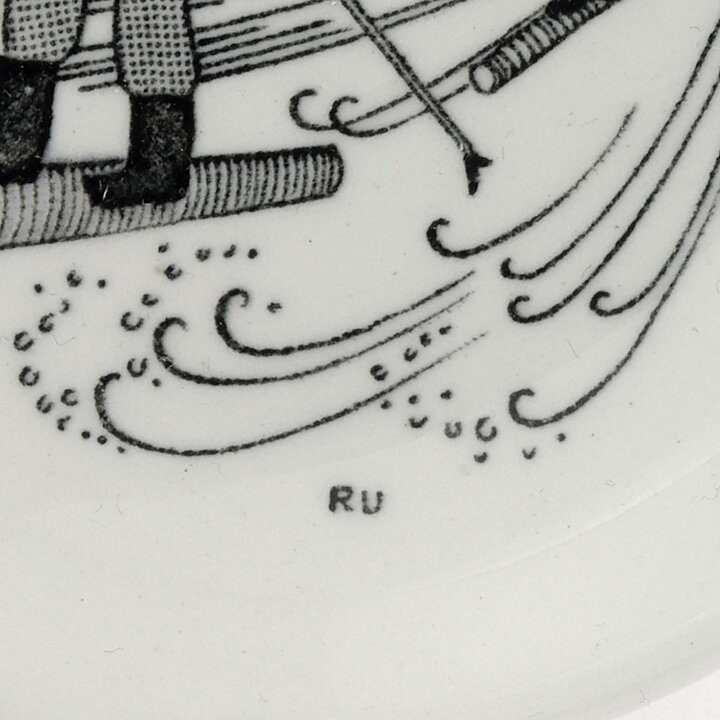 Raija Uosikkinen (Harraste 1950s) Miniature Wall Plate with Log Driving on the River Motif 9 cm