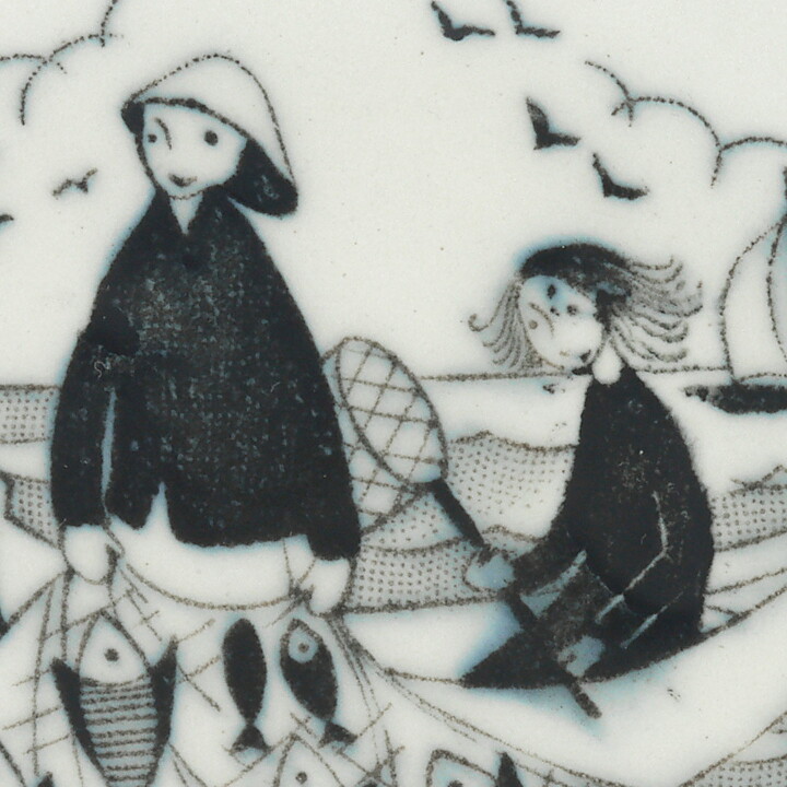 Raija Uosikkinen (Harraste 1950s) Miniature Wall Plate with Fishing by the Sea Motif 9 cm