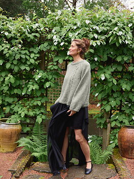 Sandnes Laura Sweater 2606_10  (18 m st 4,0)