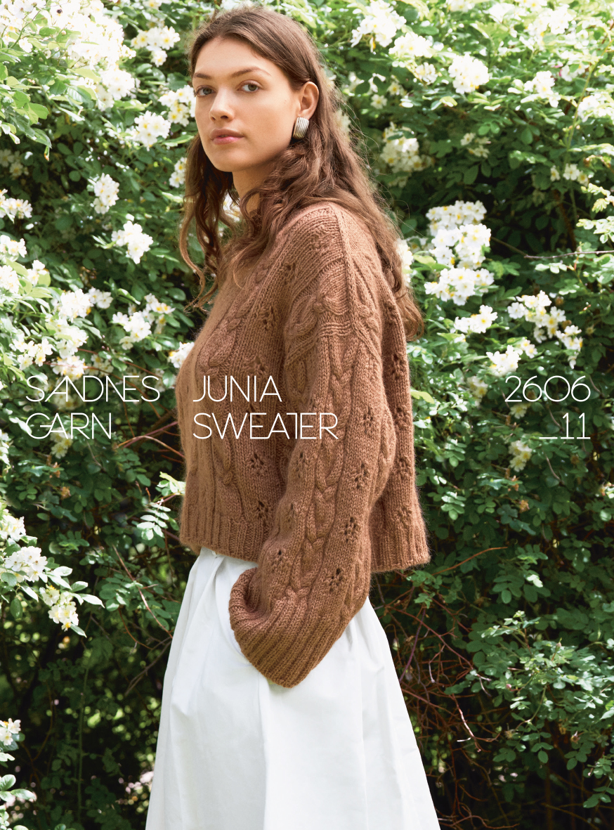 Sandnes Junia Sweater 2606_11  (19 m flätstick st 5,0)