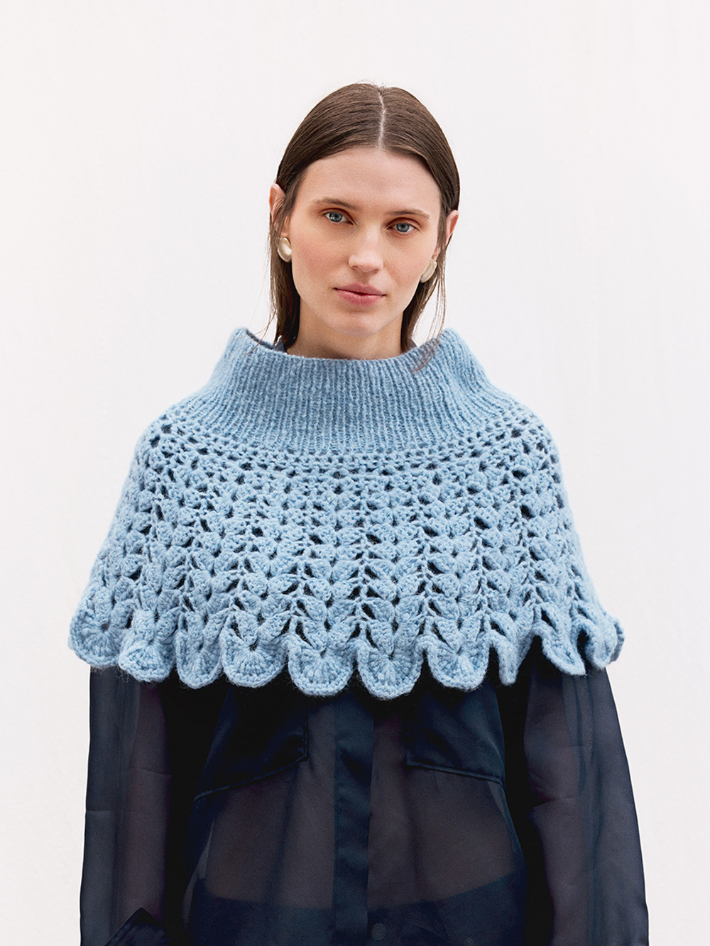 Sandnes Flowerfield Poncho 2606_15  (Virknål 6, stickor 4,5) - 4