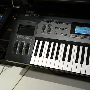 Yamaha SY77, beg 