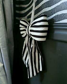 Dekoration Rosett - Black & White Stripes