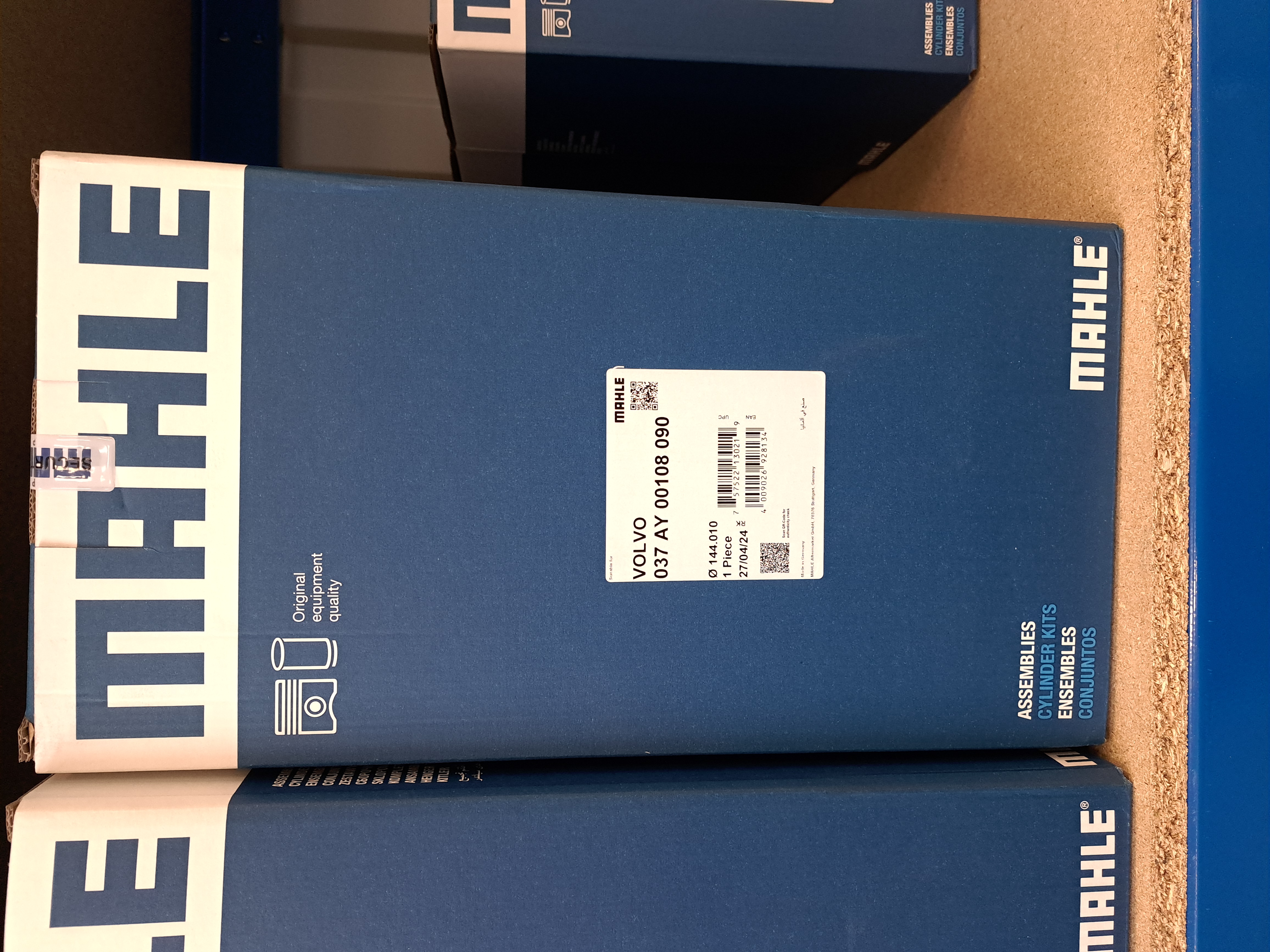 Cylinder liner kit