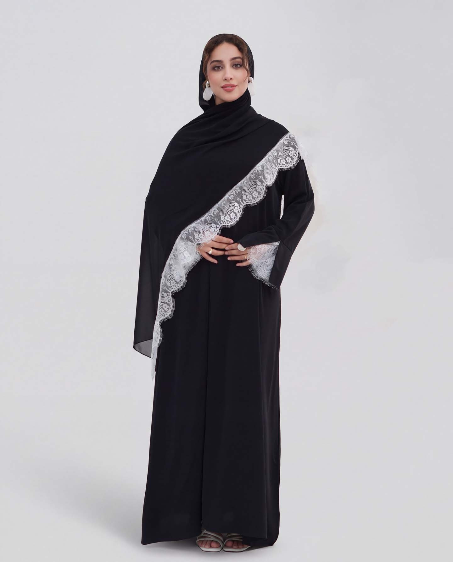 Dekorerad Abaya i Nida-tyg med Hijab - Svart