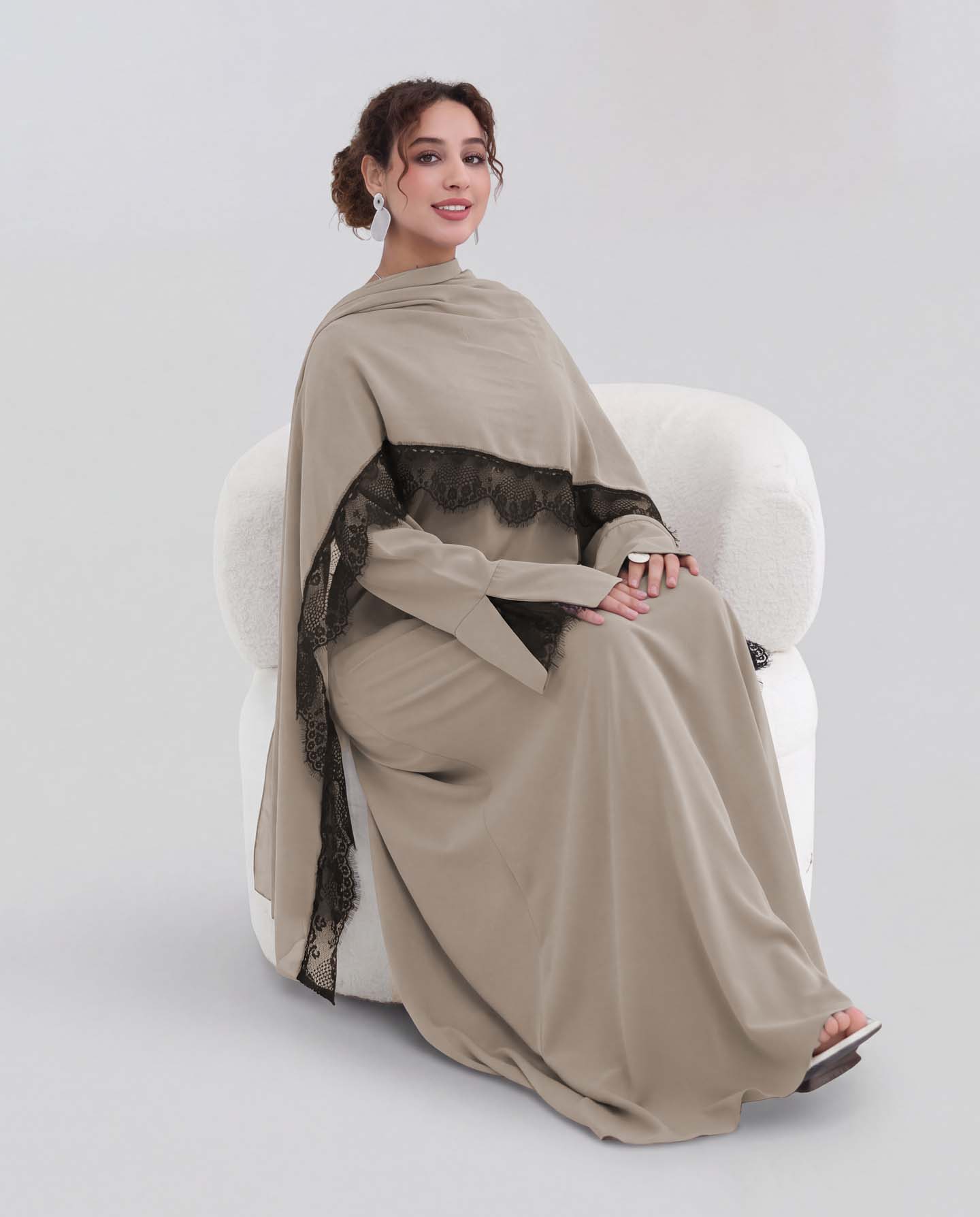 Dekorerad Abaya i Nida-tyg med Hijab - Beige - 3