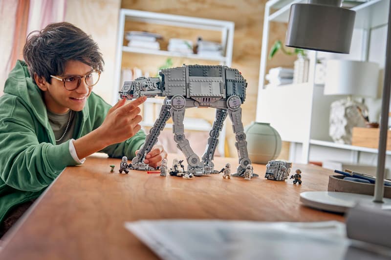 LEGO Star Wars 75454 Imperial Remnant AT-AT™ with INT-4 - 15