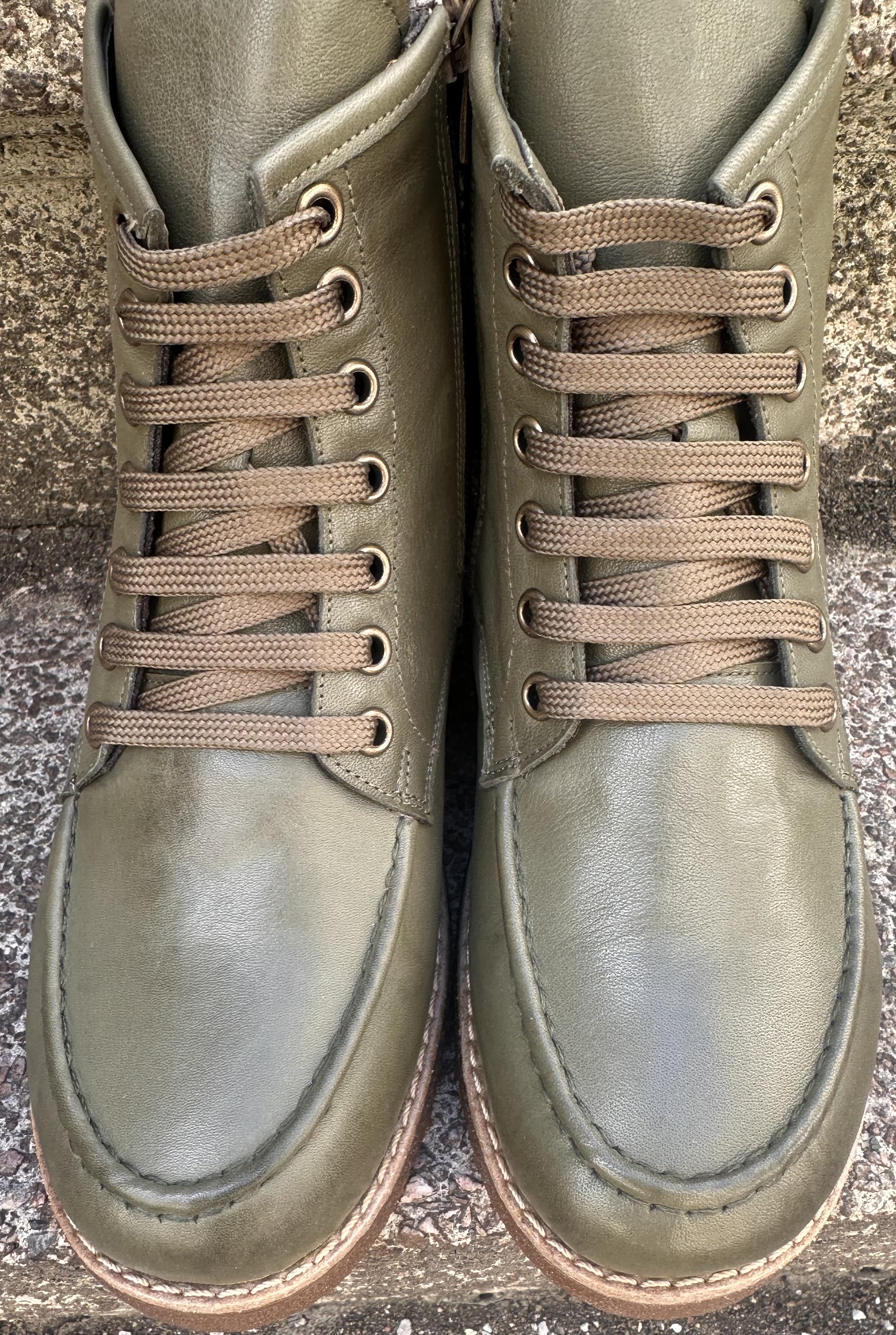  Charlotte of Swedens skinnkängor High Top med gummisula, oliv - 3