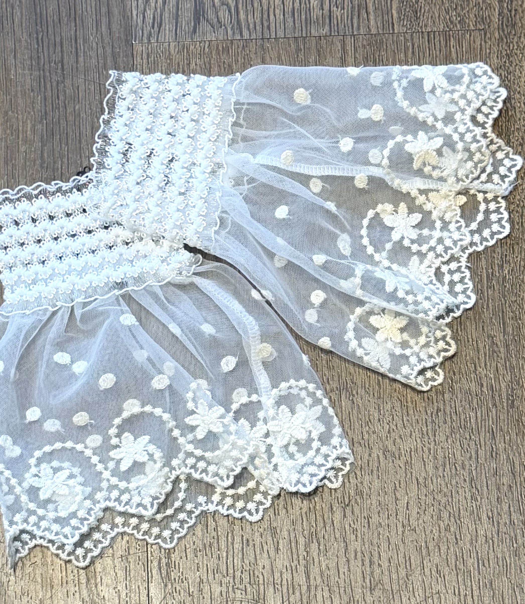 REEVA lace cuffs - 2