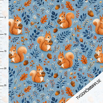 AUTUMN SQUIRREL