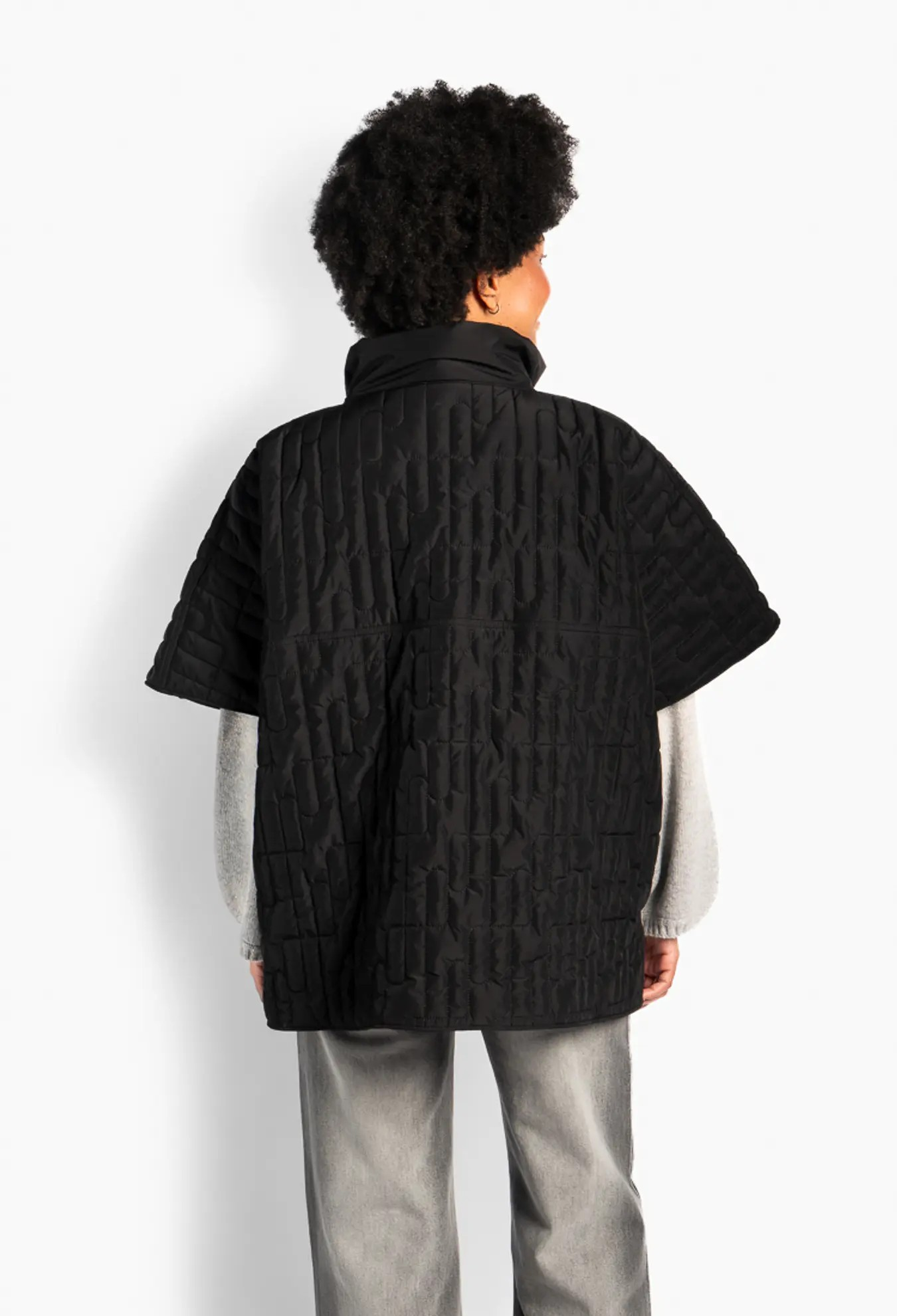 Ashley Cape - Jet Black - HÉST - 4