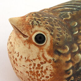 Poul Hauch Carlsen (1960s) Rounded Bird in Earthy Colors 8 cm (2)
