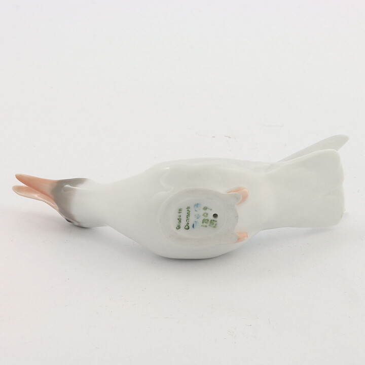 Jens Peter Dahl-Jensen (Bing & Grøndahl 20th Century) Crying Gull #1809 11/5 cm