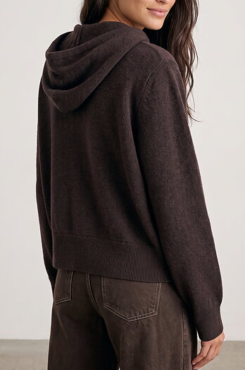 Leveté Room -Ismaila 22 Pullover Fondue Fudge