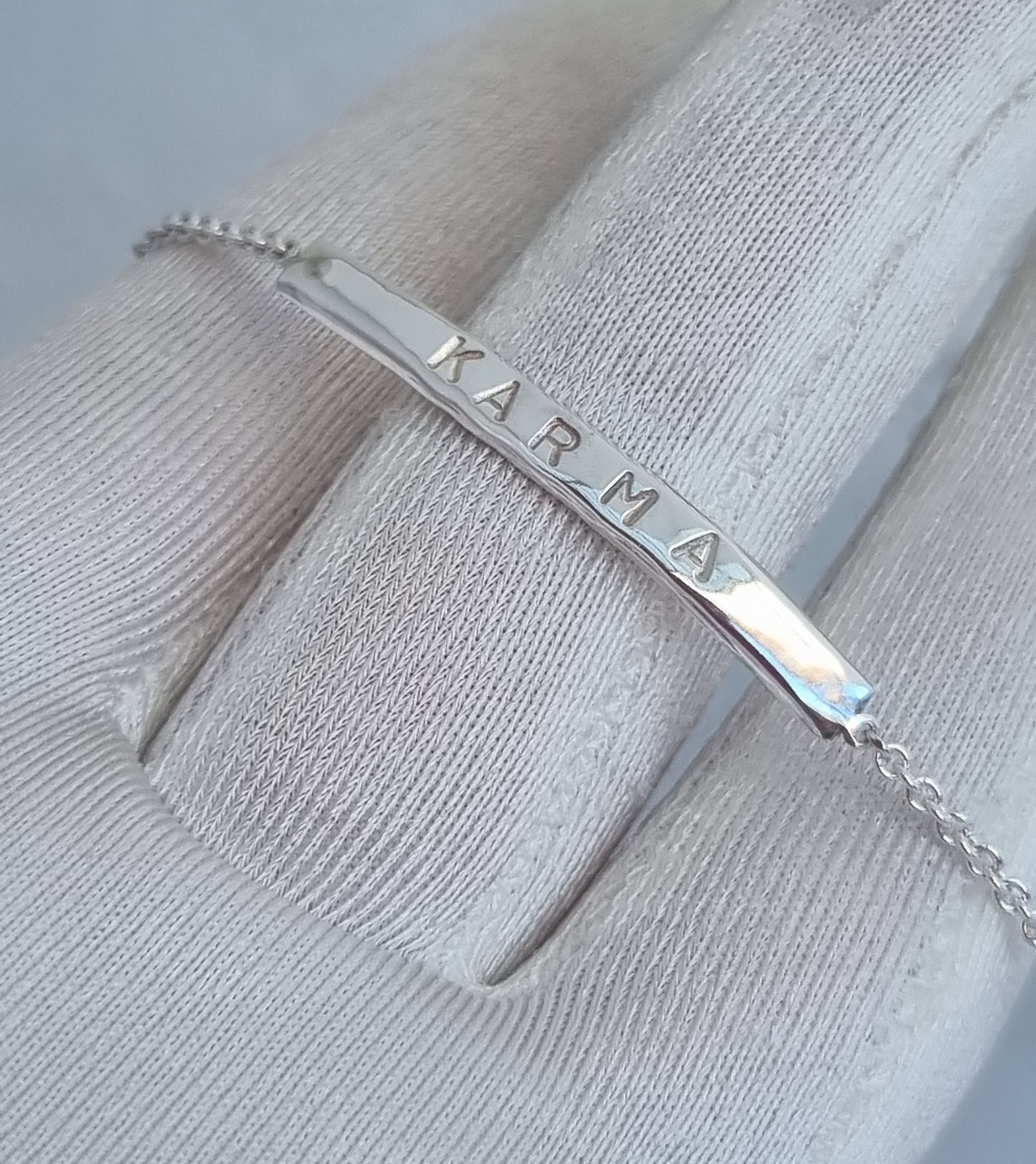 Armband med budskap KARMA  18 cm