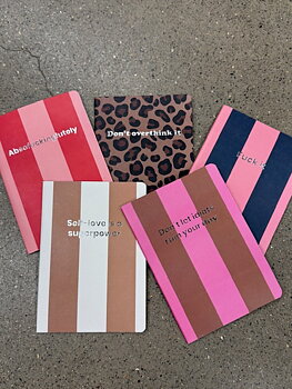 Note book rosa/röd "Absofuckinglutely"