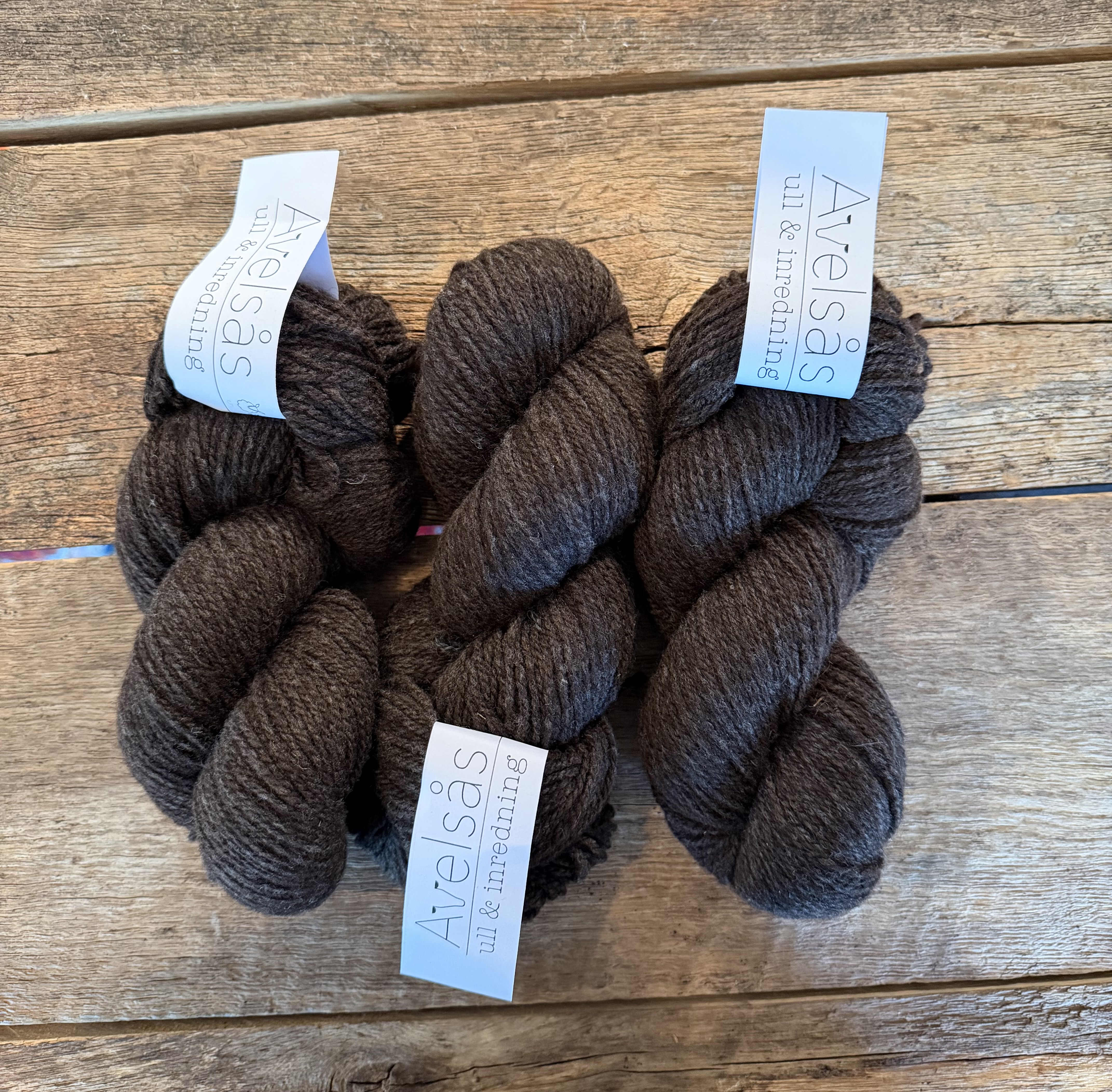 Brown 2-ply fine wool yarn