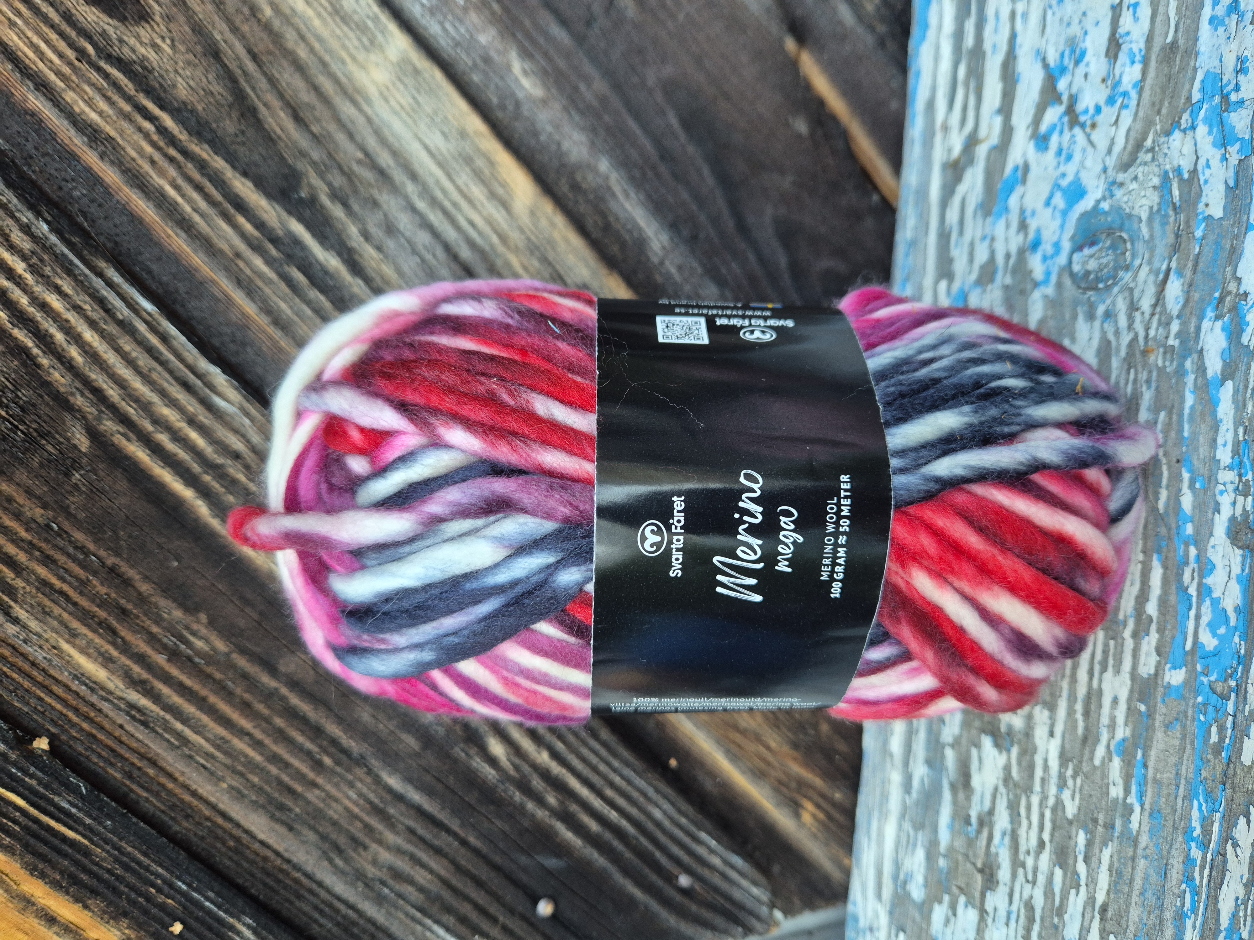 Merino Mega 221407 Berry Delights 100gr Svarta Fåret