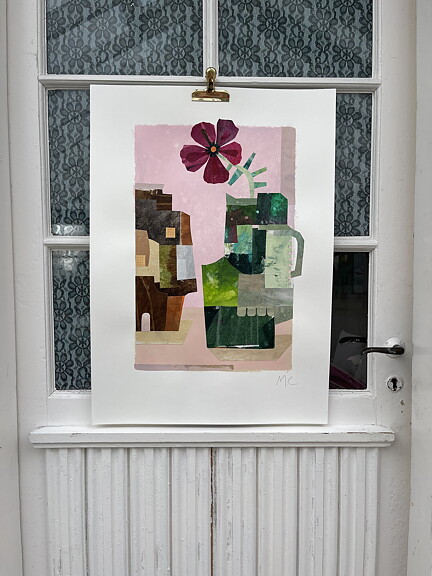 Collage "Hibiscus" av Maria C Bernhardsson. Orginal utan ram. 70x50cm.