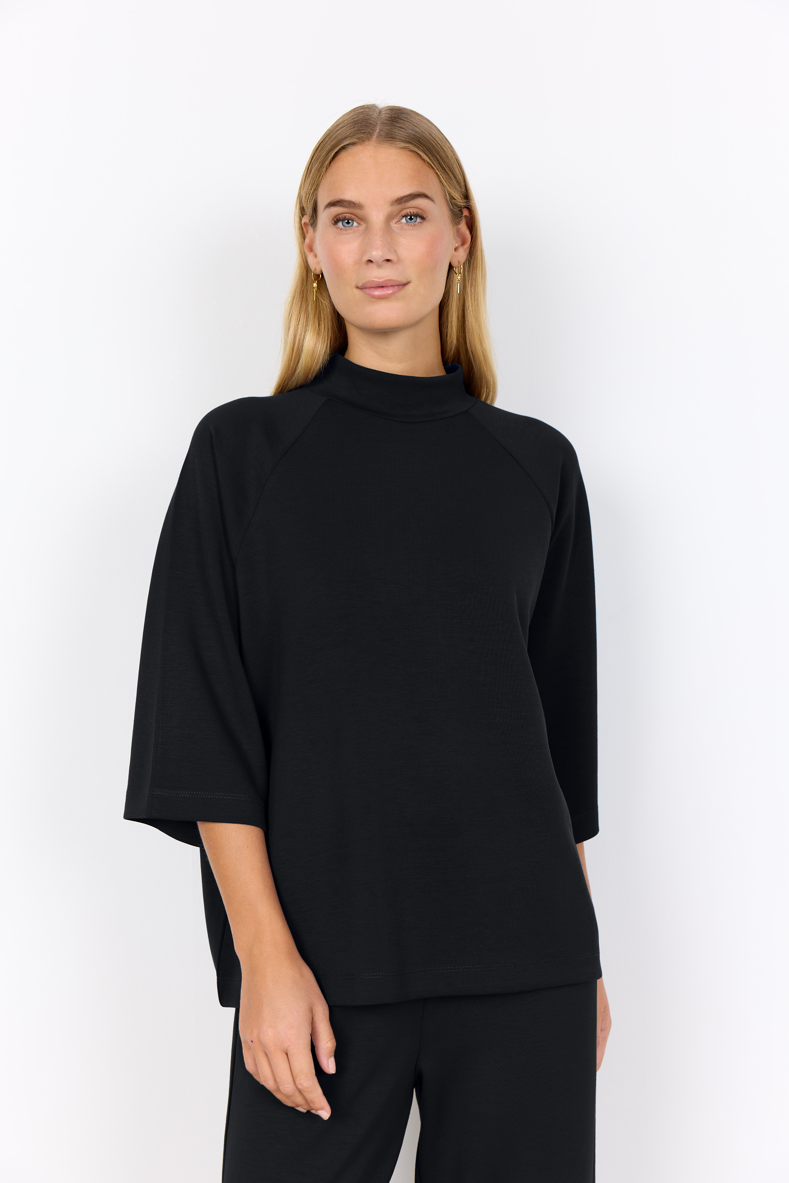 SC-BANU 261 T-shirt  Svart Tröja