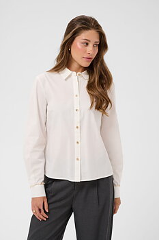 Cream Trust Shirt Snow White