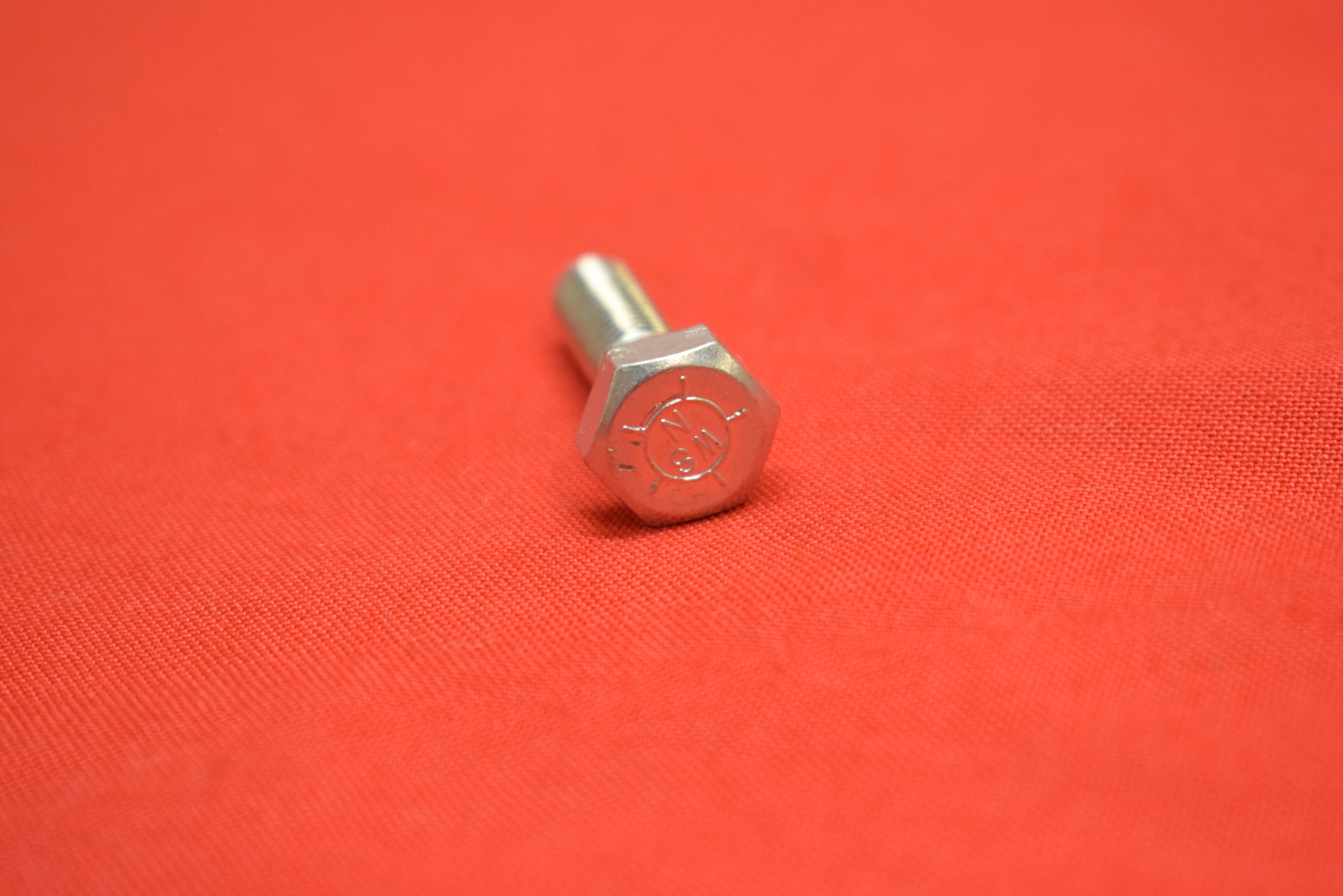 Bolt 1/4''-28 X .875'' CAD - 2