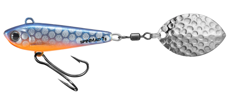 SPINMAD PRO SPINNER 7 g är ett effektivt spinntailbete för dig som vill fiska aktivt och täcka stora vattenområden. Den roterande skeden skapar tydliga vibrationer