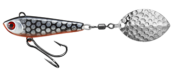 SPINMAD PRO SPINNER 7 g är ett effektivt spinntailbete för dig som vill fiska aktivt och täcka stora vattenområden. Den roterande skeden skapar tydliga vibrationer
