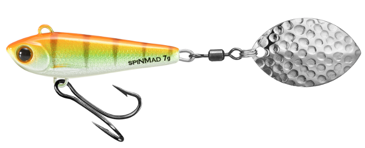 SPINMAD PRO SPINNER 7 g är ett effektivt spinntailbete för dig som vill fiska aktivt och täcka stora vattenområden. Den roterande skeden skapar tydliga vibrationer