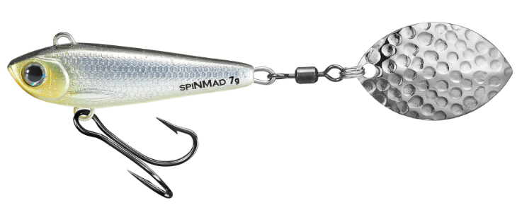 SPINMAD PRO SPINNER 7 g är ett effektivt spinntailbete för dig som vill fiska aktivt och täcka stora vattenområden. Den roterande skeden skapar tydliga vibrationer
