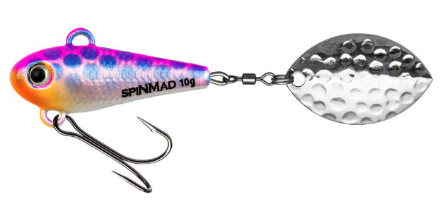 SPINMAD WIR 10 g är ett mångsidigt spinntailbete utvecklat för effektivt fiske efter abborre, asp, regnbåge och öring. Den kompakta kroppen ger bra kastlängd