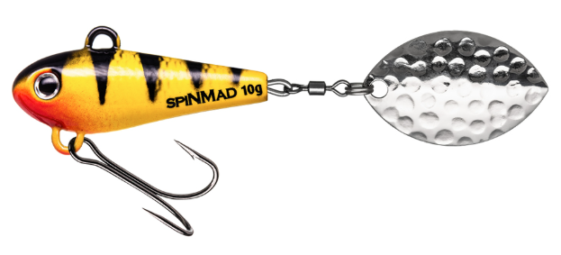 SPINMAD WIR 10 g är ett mångsidigt spinntailbete utvecklat för effektivt fiske efter abborre, asp, regnbåge och öring. Den kompakta kroppen ger bra kastlängd