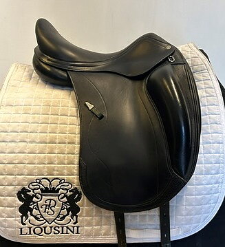 Dressyrsadel Equipe Olympia 16"