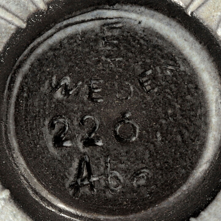 イングリッド・アッターボリ  Lansettシリーズ  グレーのボウル  葉っぱのレリーフ  (6cm)  1956年 (2)
