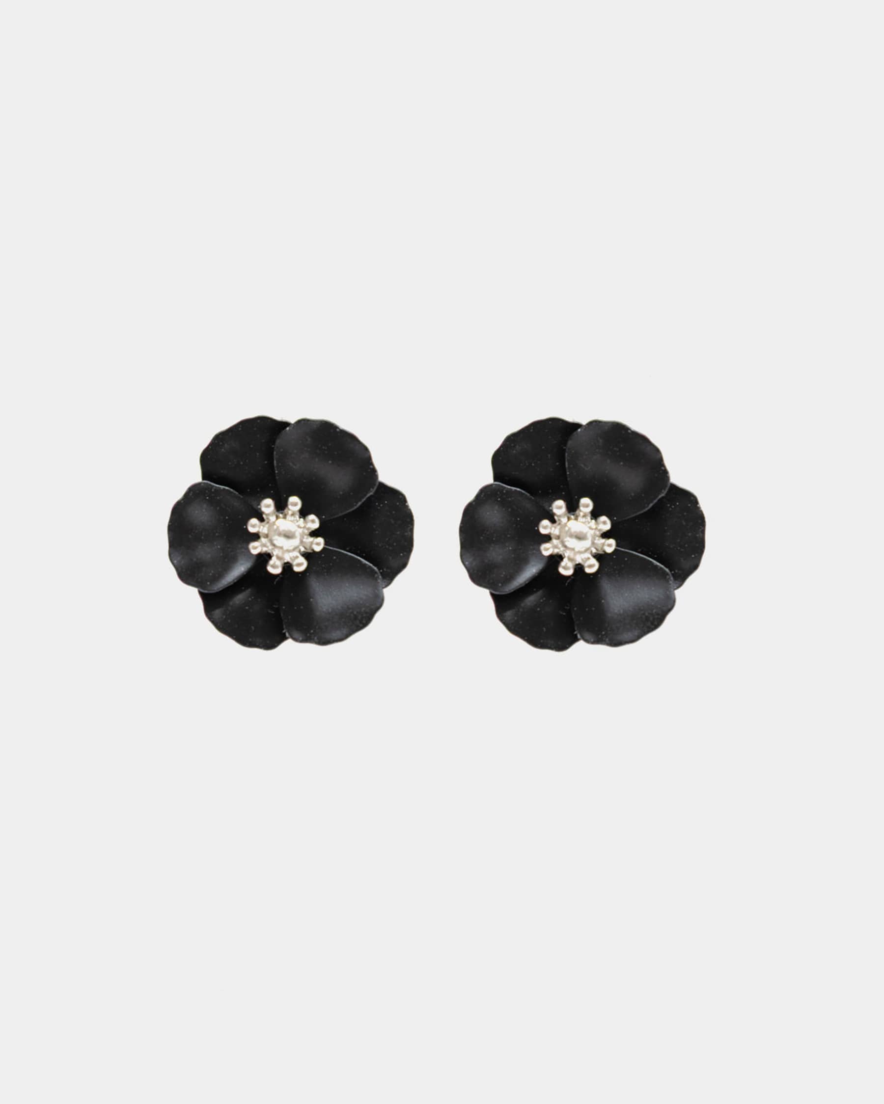 Flower Small Earrings Black w Silver Mat