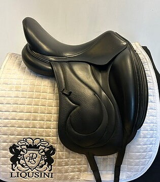 Dressyrsadel Antares Cadence 17"
